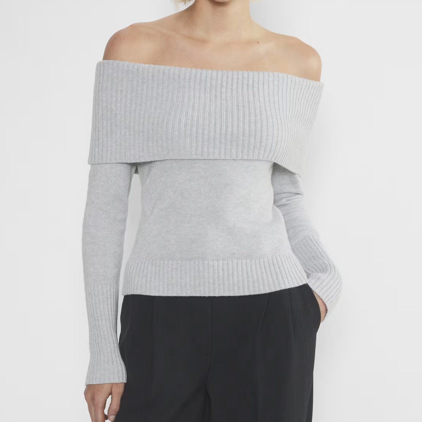 Off-the-shoulder sweater 1924112006