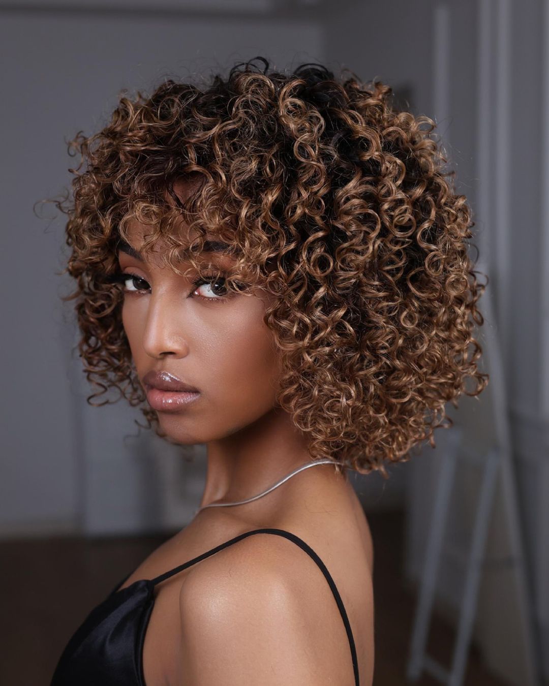 Black Roots Stylish Golden Curly Wig