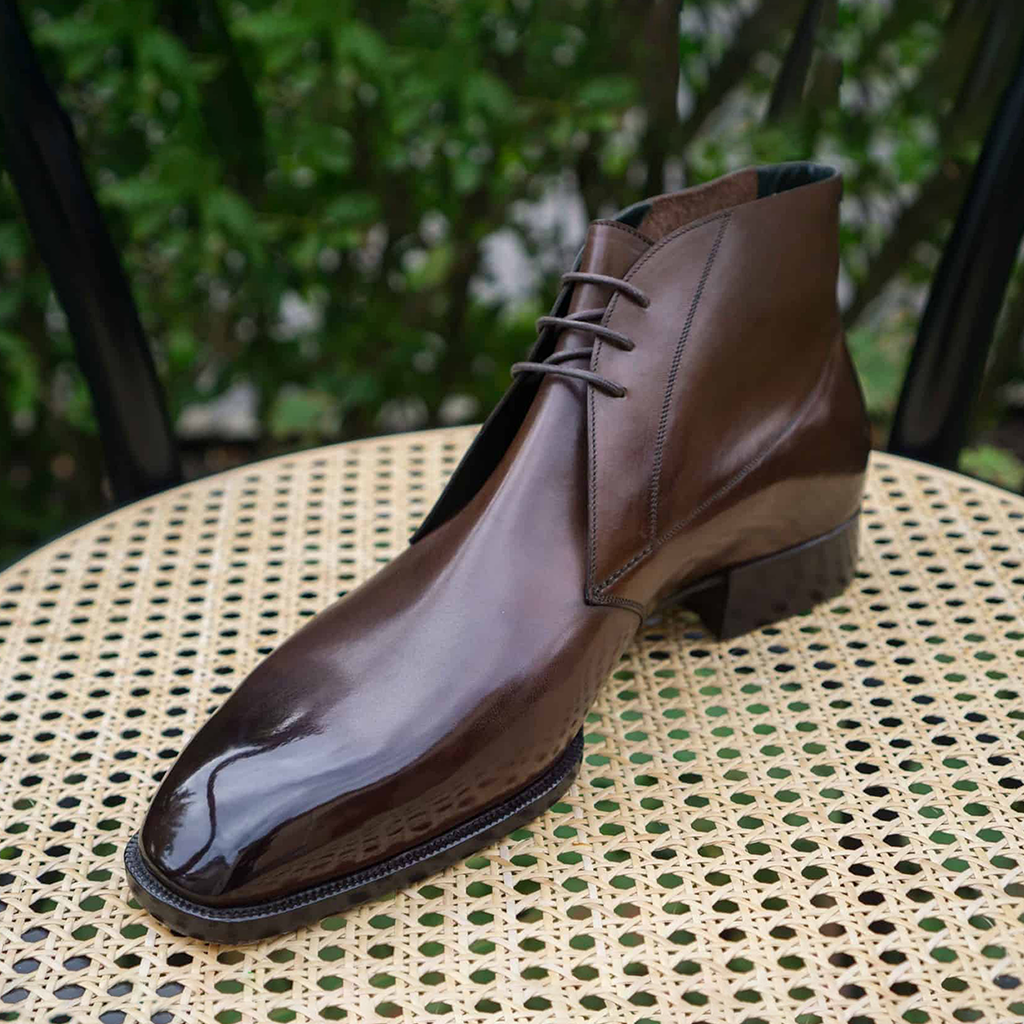 Men's oxford brown chukka boots