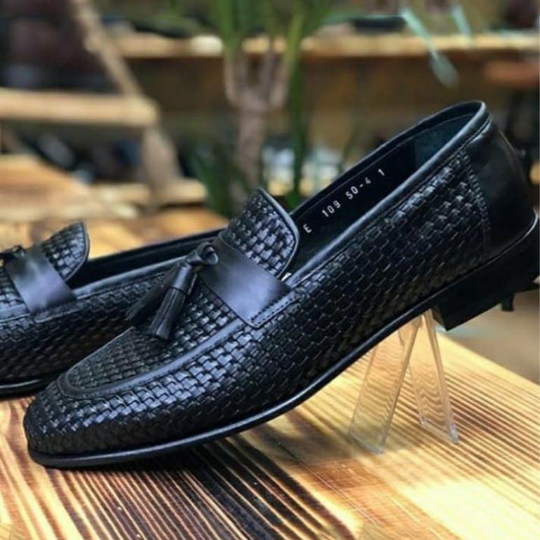 Black braided type tassel loafers